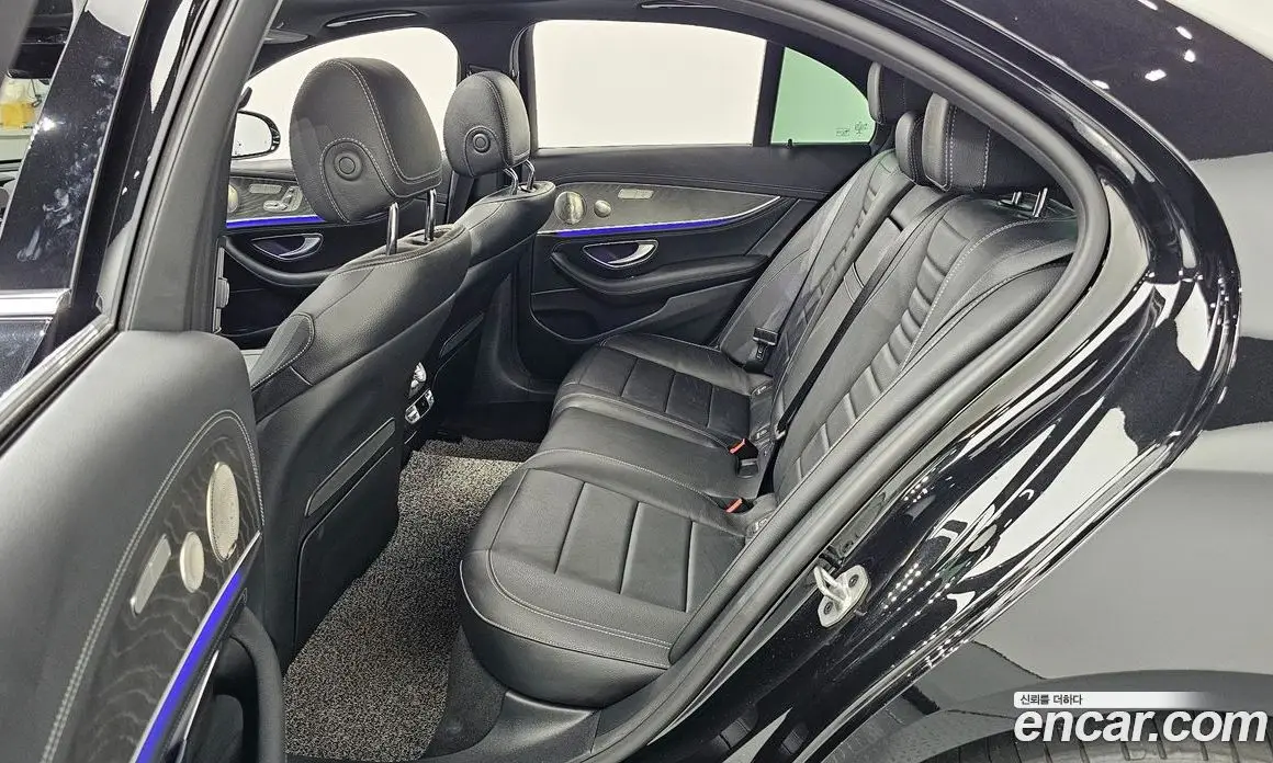 Mercedes-Benz E-Class 2022 2.0 автомат (гидро), фото 12