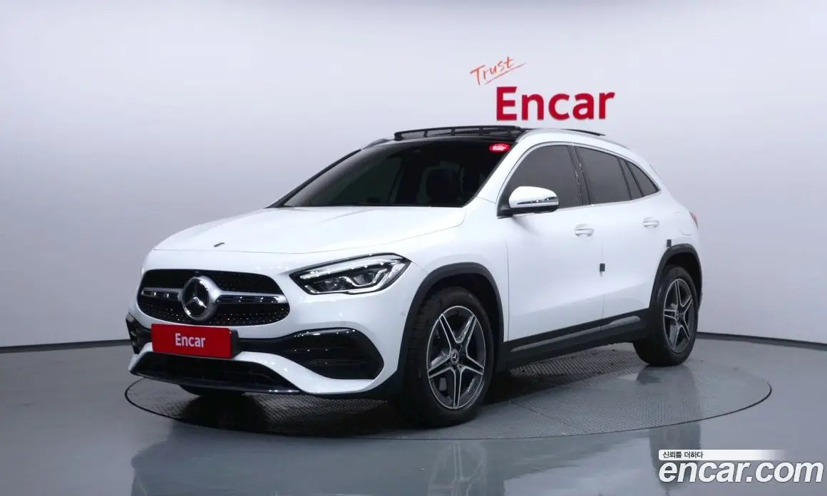 Mercedes-Benz GLA-Class 2020 2.0 автомат (гидро), фото 1
