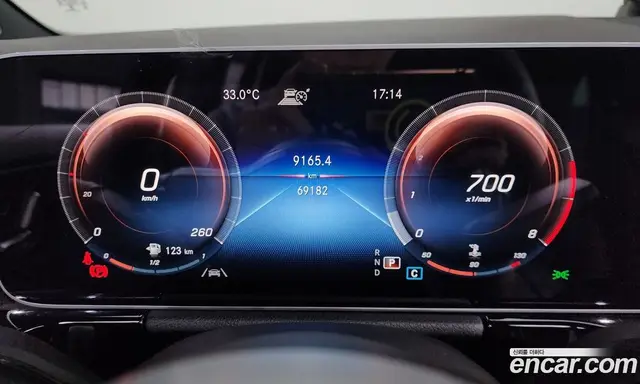 Mercedes-Benz GLA-Class 2020 2.0 автомат (гидро), миниатюра 11