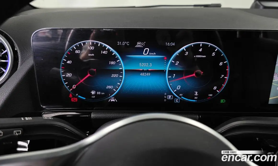 Mercedes-Benz GLA-Class 2021 2.0 автомат (гидро), фото 11