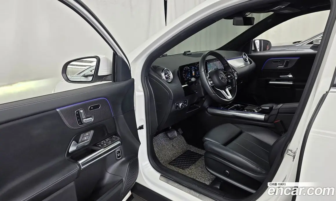 Mercedes-Benz GLA-Class 2021 2.0 автомат (гидро), фото 13