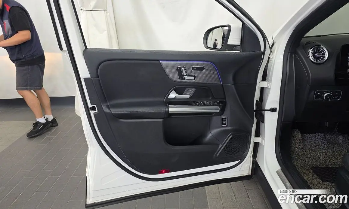 Mercedes-Benz GLA-Class 2021 2.0 автомат (гидро), фото 14
