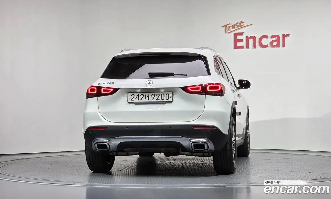 Mercedes-Benz GLA-Class 2021 2.0 автомат (гидро), фото 4
