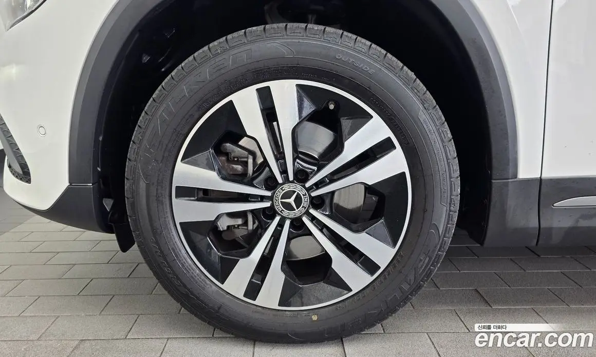 Mercedes-Benz GLA-Class 2021 2.0 автомат (гидро), фото 5