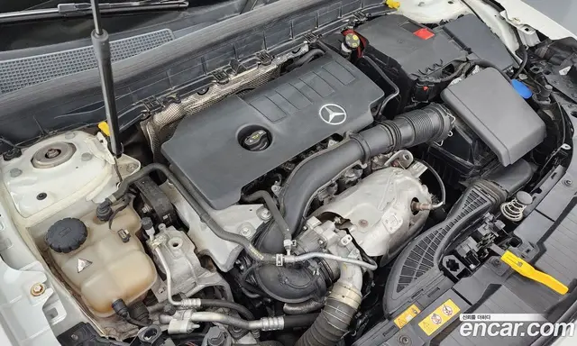 Mercedes-Benz GLB-Class 2021 2.0 автомат (гидро), миниатюра 6