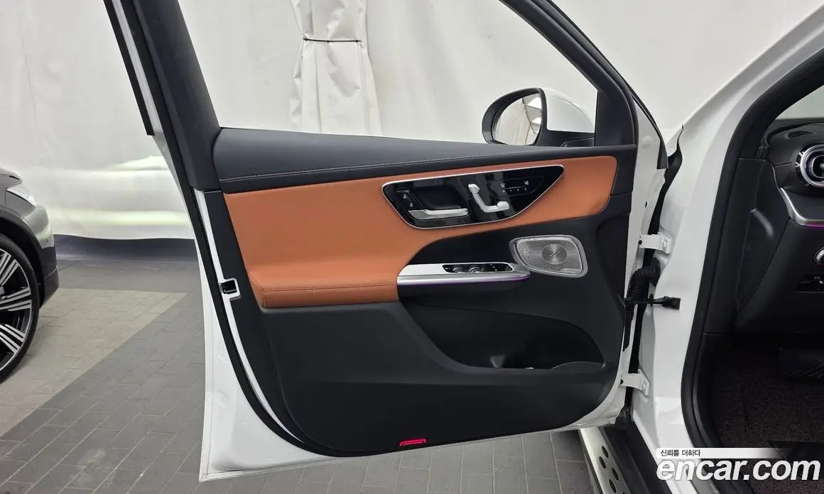 Mercedes-Benz GLC-Class 2025 2.0 автомат (гидро), фото 13