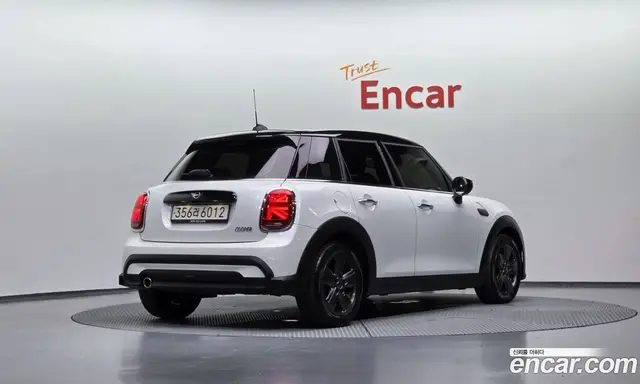 Mini Cooper 2023 1.5 автомат (гидро), миниатюра 2