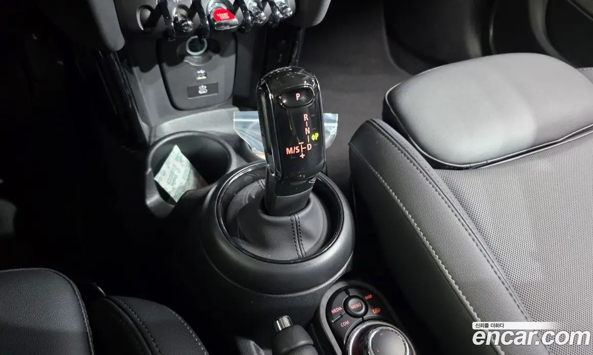 Mini Cooper 2023 1.5 автомат (гидро), фото 12