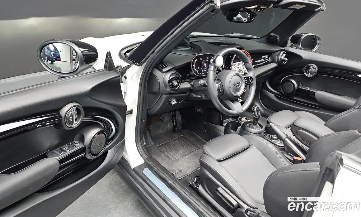 Mini Cooper Convertible 2024 1.5 автомат (гидро), фото 17