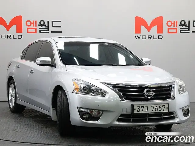 Nissan Altima 2015 2.5 автомат (гидро), миниатюра 2