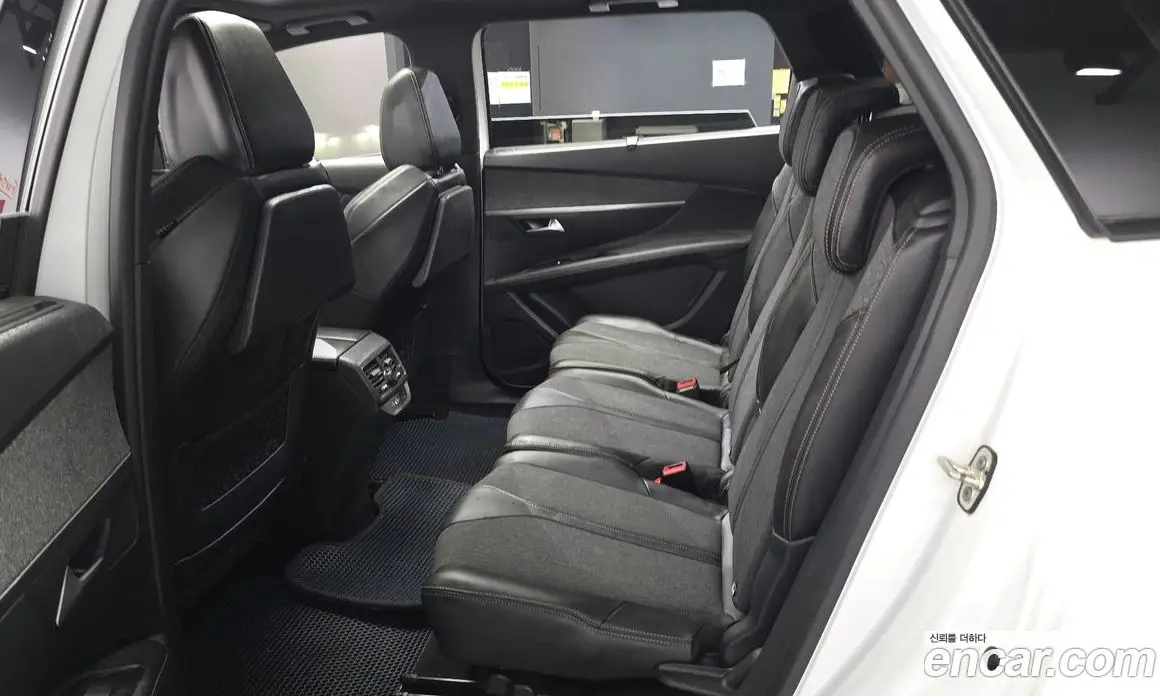 Peugeot 5008 2019 1.5 автомат (гидро), фото 17
