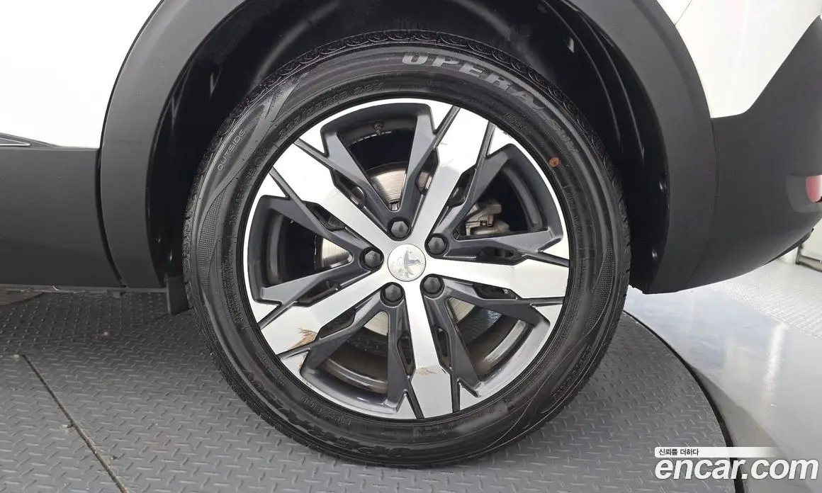 Peugeot 5008 2019 1.5 автомат (гидро), фото 7
