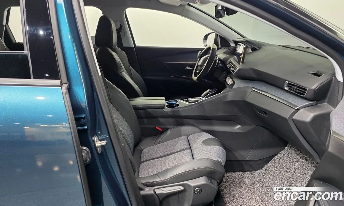 Peugeot 5008 2020 1.5 автомат (гидро), фото 11