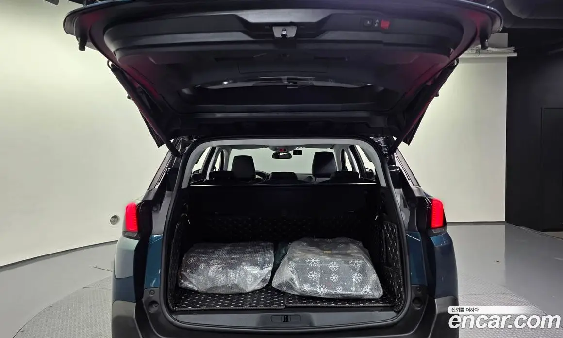 Peugeot 5008 2020 1.5 автомат (гидро), фото 20