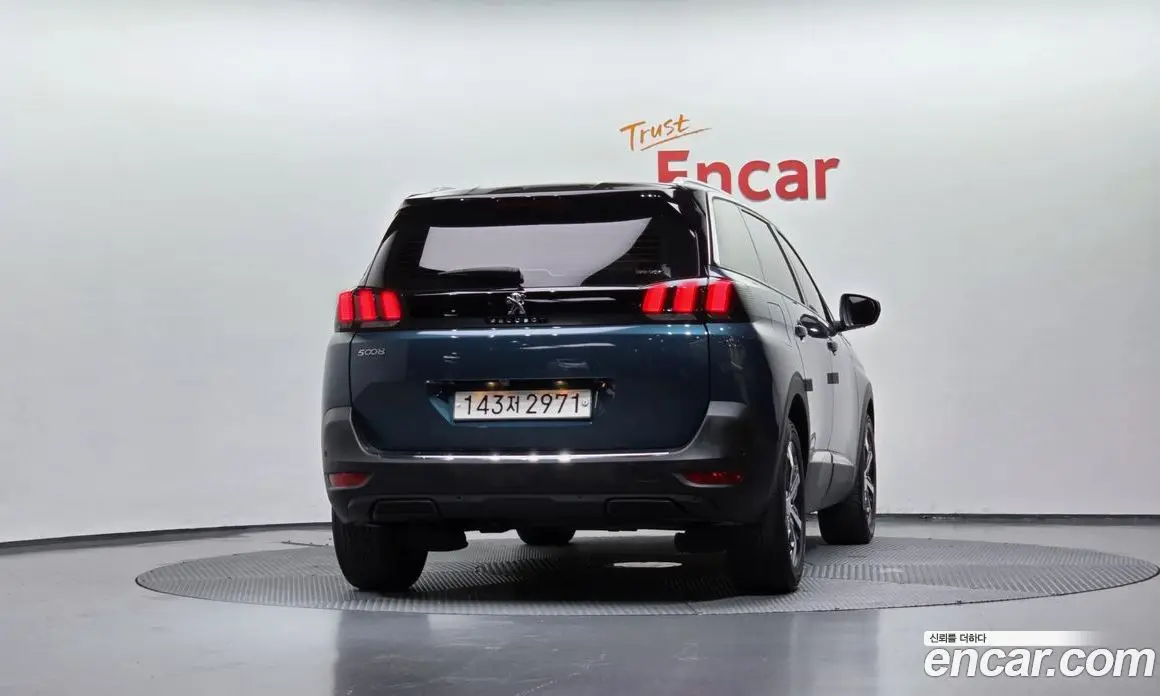 Peugeot 5008 2020 1.5 автомат (гидро), фото 4