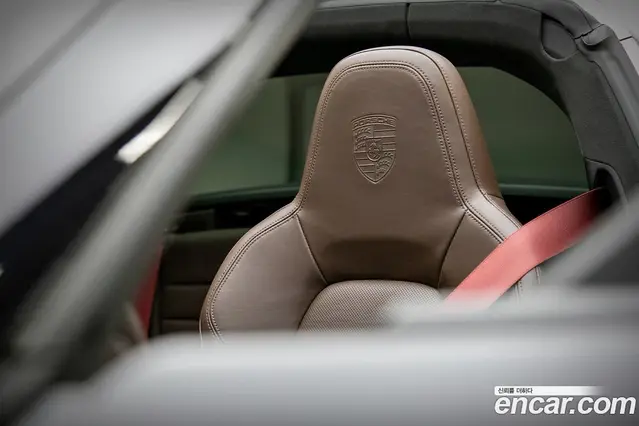 Porsche 911 2024 3.0 автомат (гидро), миниатюра 11