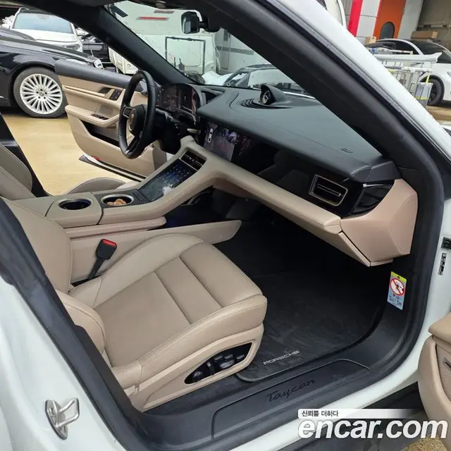 Porsche Taycan 2022 0.1 автомат (гидро), миниатюра 11