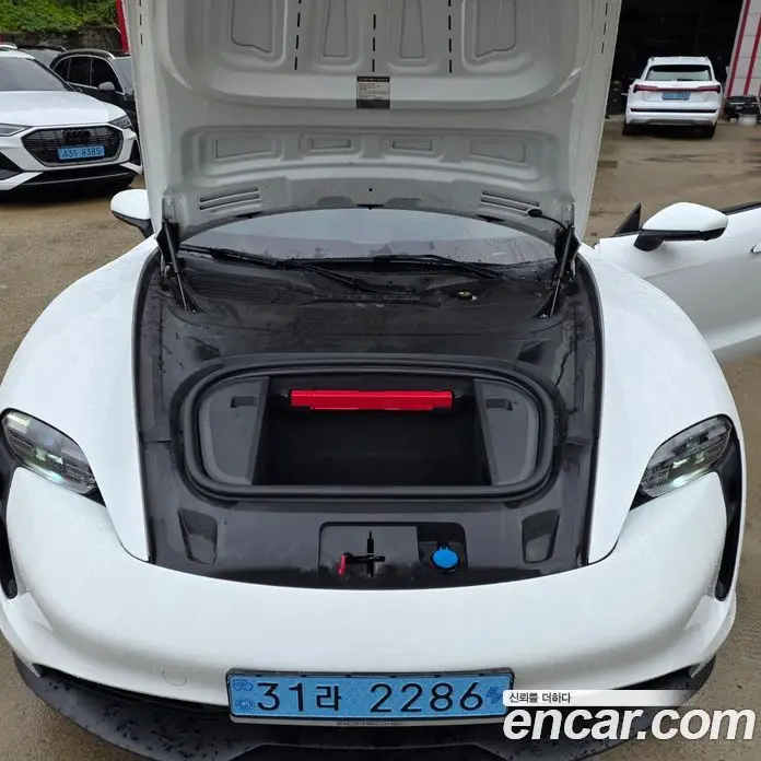 Porsche Taycan 2022 0.1 автомат (гидро), фото 20