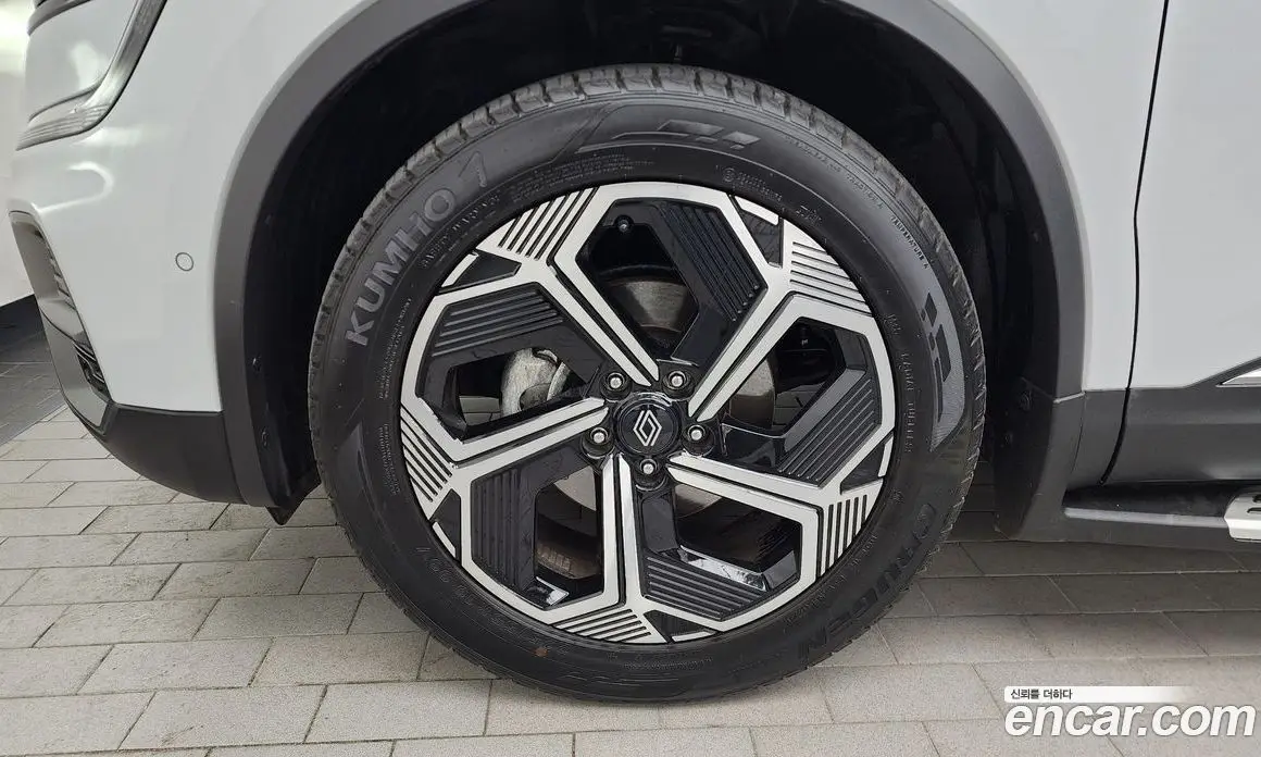 Renault (Samsung) QM6 2024 2.0 автомат (гидро), фото 5 Renault (Samsung) QM6 2024 2.0 автомат (гидро), фото 5