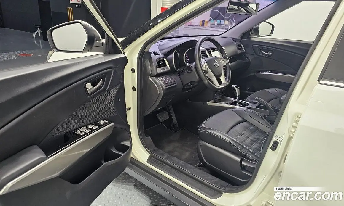 SsangYong TIBOLI 2015 1.6 автомат (гидро), фото 12