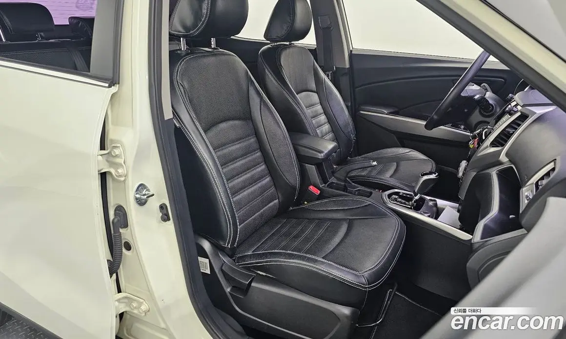 SsangYong TIBOLI 2015 1.6 автомат (гидро), фото 17