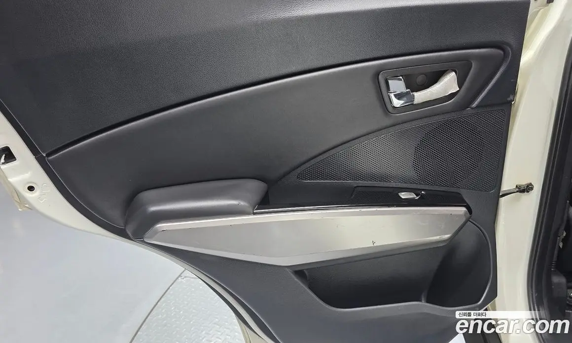 SsangYong TIBOLI 2015 1.6 автомат (гидро), фото 14 SsangYong TIBOLI 2015 1.6 автомат (гидро), фото 14