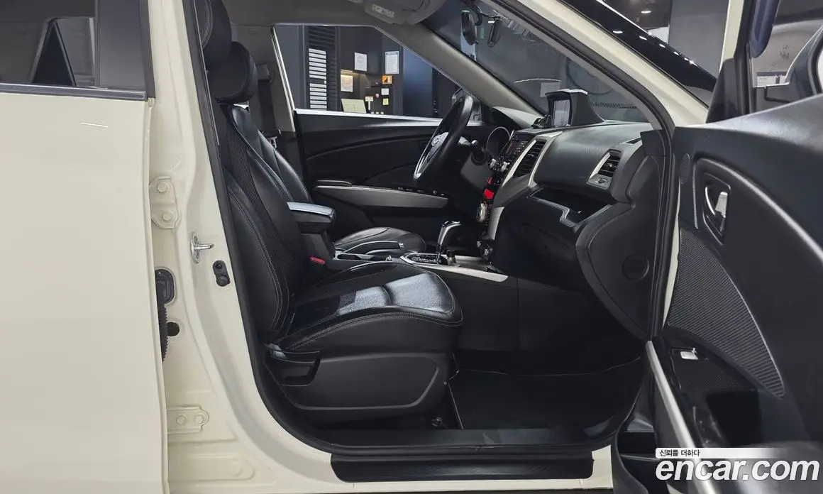 SsangYong TIBOLI 2015 1.6 автомат (гидро), фото 15 SsangYong TIBOLI 2015 1.6 автомат (гидро), фото 15