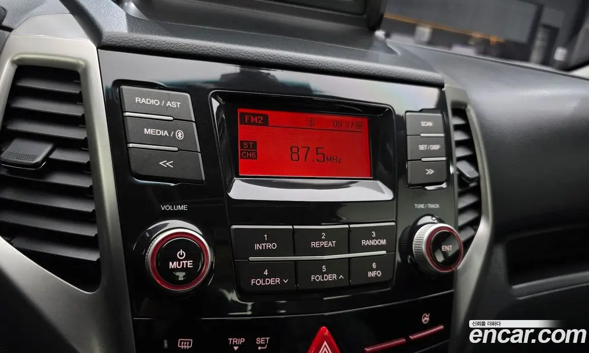 SsangYong TIBOLI 2016 1.6 автомат (гидро), фото 21