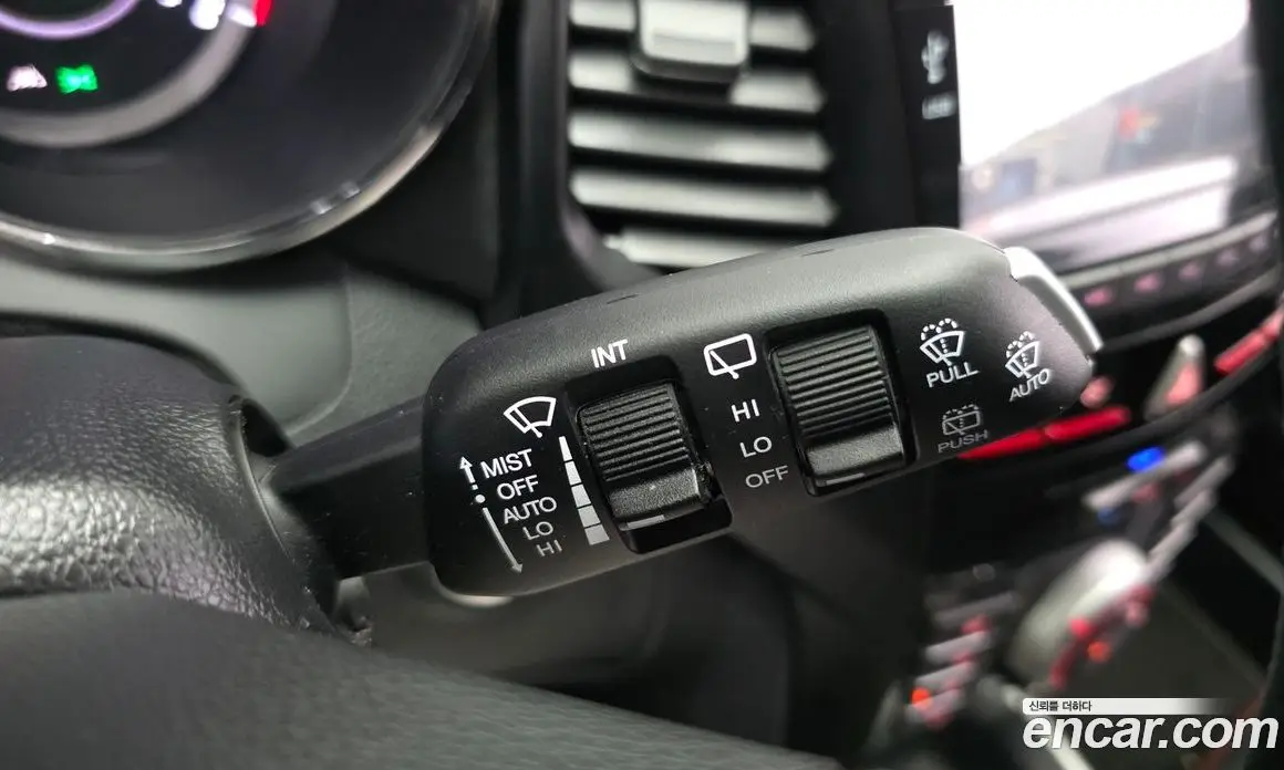 SsangYong TIBOLI 2018 1.6 автомат (гидро), фото 17