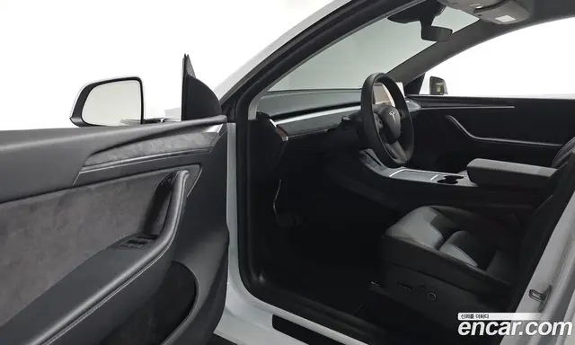 Tesla Model Y 2023 0.2 автомат (гидро), миниатюра 12