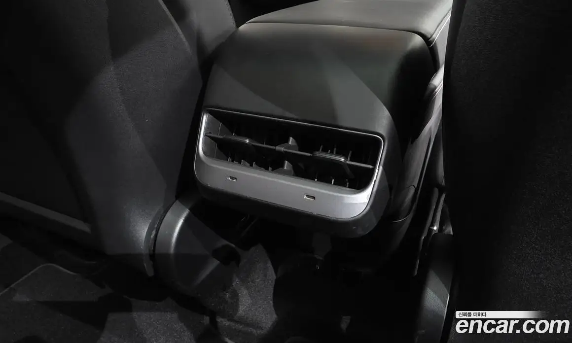 Tesla Model Y 2023 0.2 автомат (гидро), фото 26 Tesla Model Y 2023 0.2 автомат (гидро), фото 26