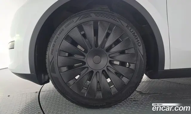 Tesla Model Y 2023 0.2 автомат (гидро), миниатюра 4 Tesla Model Y 2023 0.2 автомат (гидро), миниатюра 4