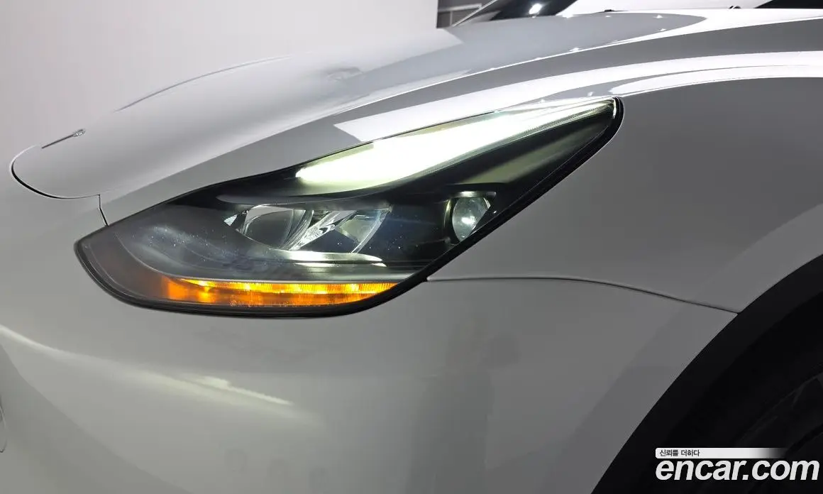 Tesla Model Y 2023 0.2 автомат (гидро), фото 7 Tesla Model Y 2023 0.2 автомат (гидро), фото 7