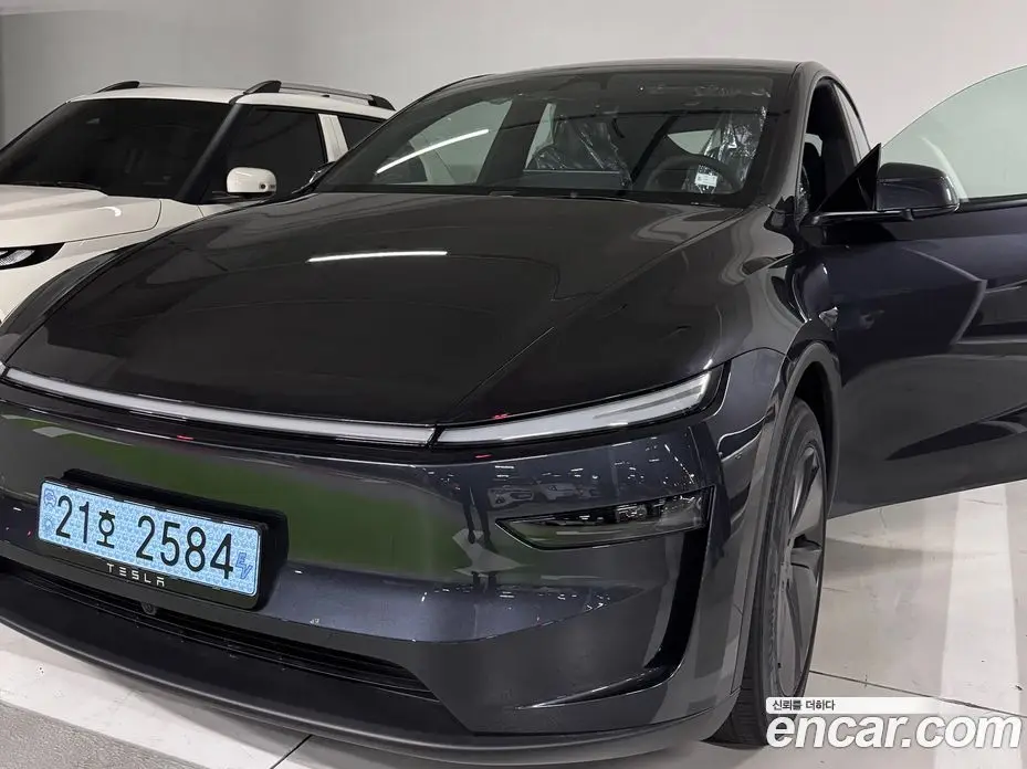 Tesla Model Y 2026 автомат (гидро), фото 2 Tesla Model Y 2026 автомат (гидро), фото 2