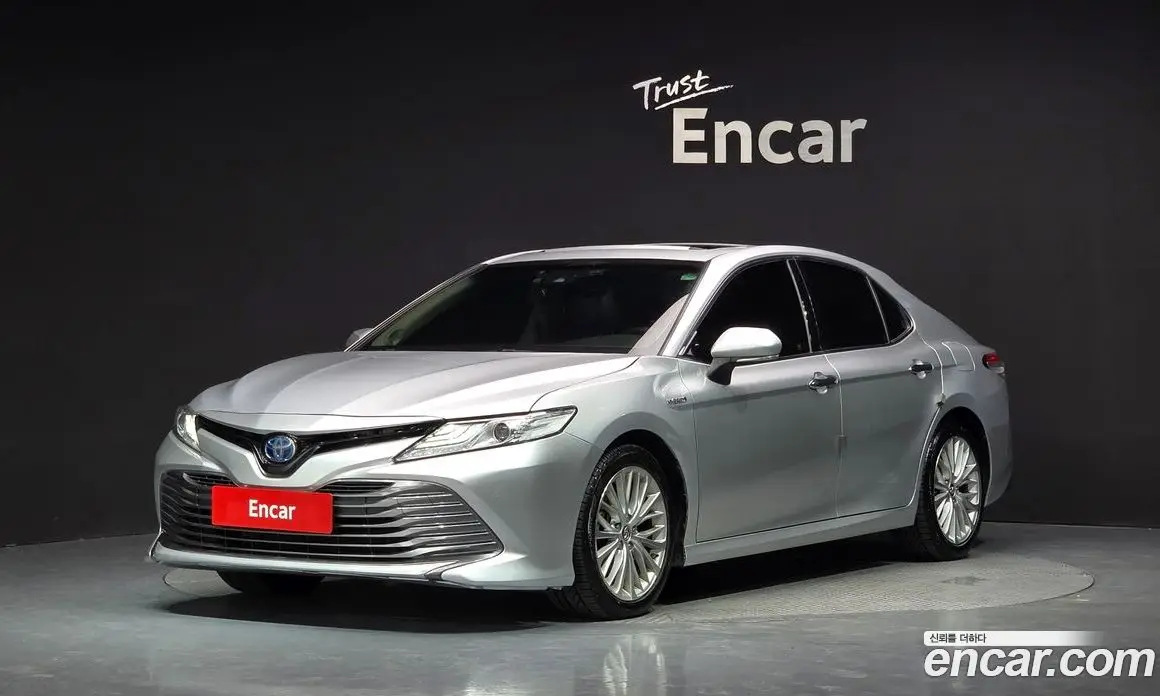 Toyota Camry 2018 2.5 автомат (гидро), фото 1