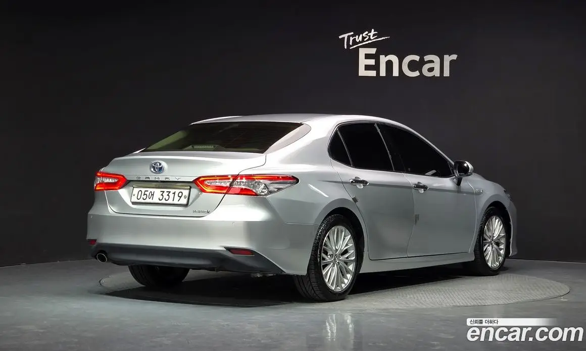 Toyota Camry 2018 2.5 автомат (гидро), фото 2