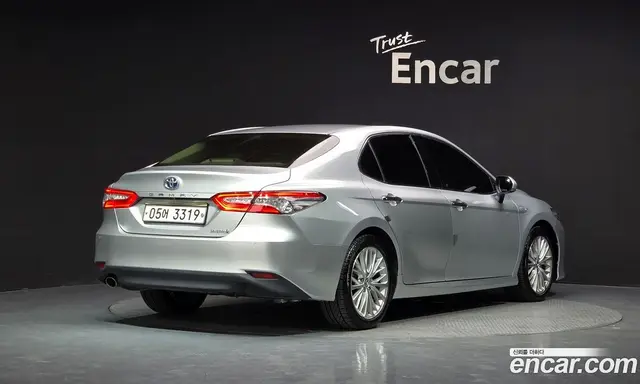 Toyota Camry 2018 2.5 автомат (гидро), миниатюра 2