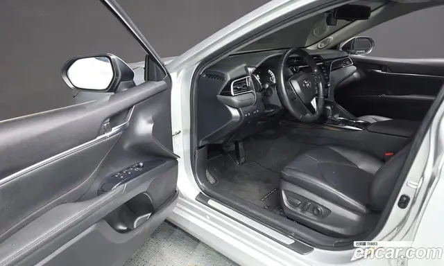 Toyota Camry 2018 2.5 автомат (гидро), миниатюра 11
