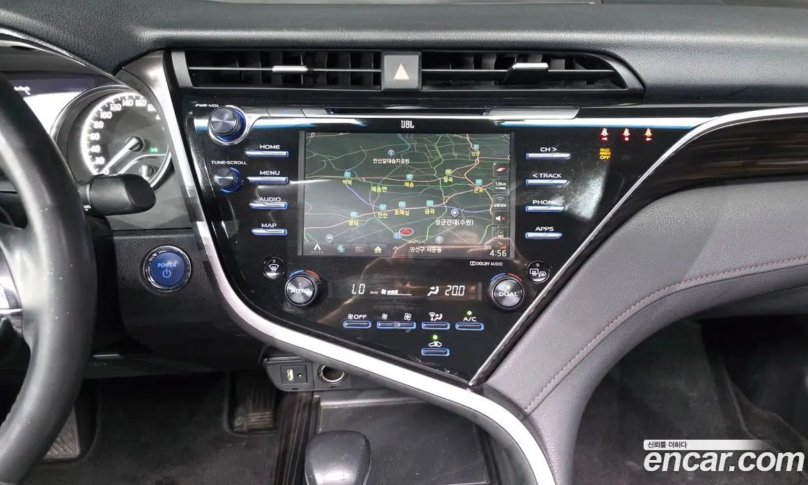 Toyota Camry 2018 2.5 автомат (гидро), фото 14