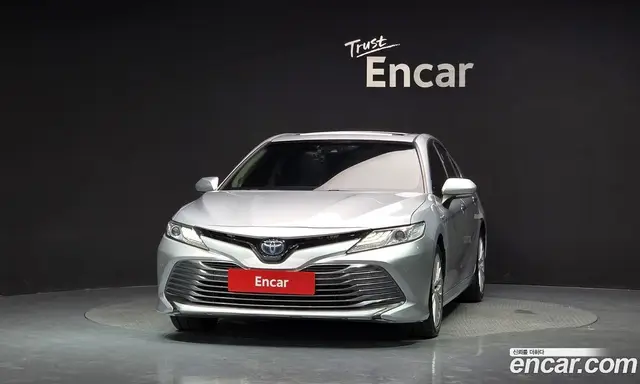 Toyota Camry 2018 2.5 автомат (гидро), миниатюра 3