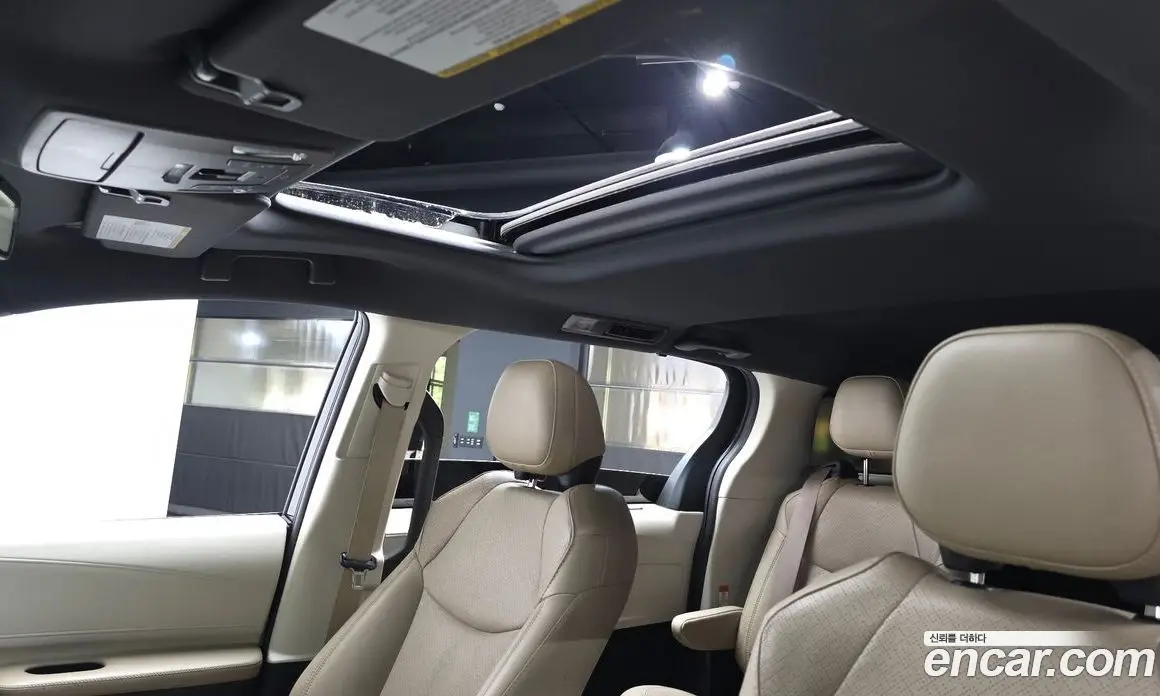 Toyota Sienna 2021 2.5 автомат (гидро), фото 18 Toyota Sienna 2021 2.5 автомат (гидро), фото 18