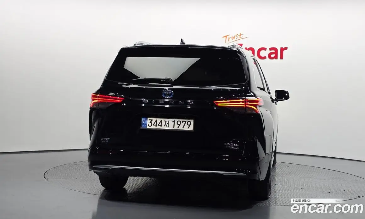 Toyota Sienna 2021 2.5 автомат (гидро), фото 4 Toyota Sienna 2021 2.5 автомат (гидро), фото 4