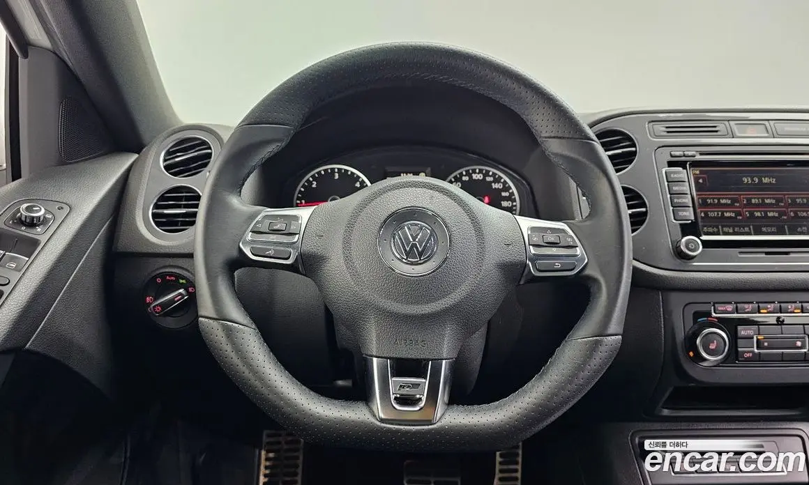 Volkswagen Tiguan 2014 2.0 автомат (гидро), фото 14