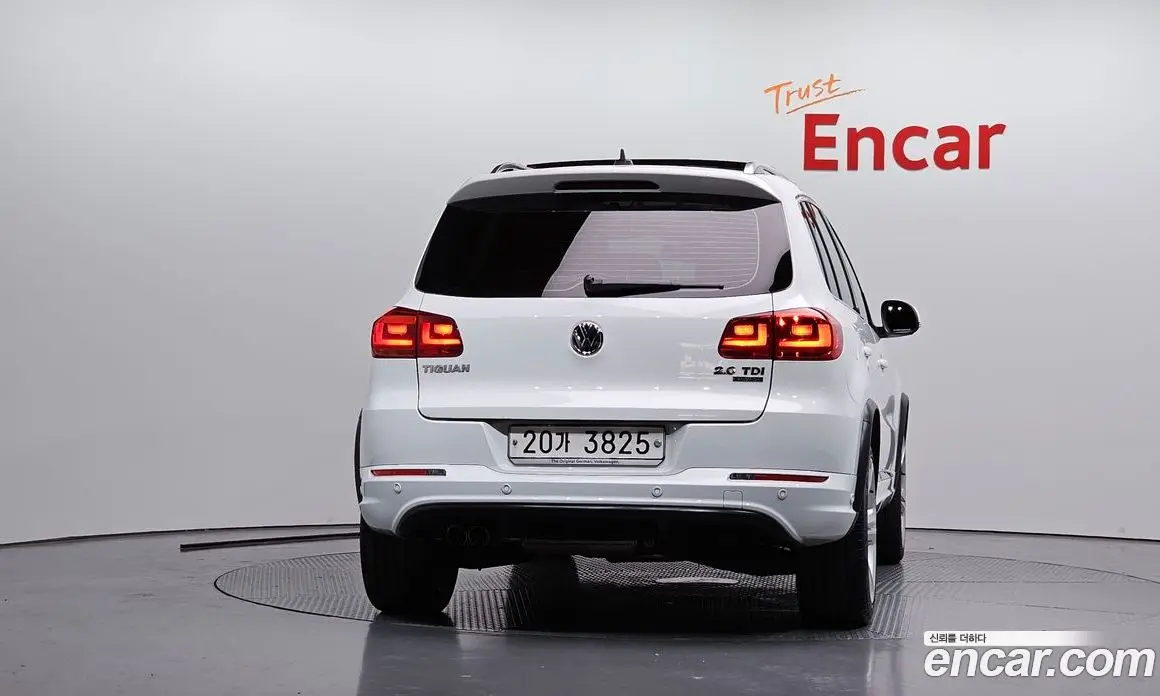 Volkswagen Tiguan 2014 2.0 автомат (гидро), фото 4