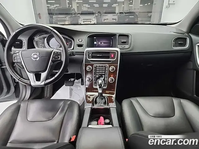 Volvo S60 2018 2.0 автомат (гидро), миниатюра 7