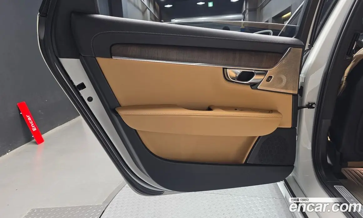 Volvo S90 2023 2.0 автомат (гидро), фото 15