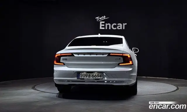 Volvo S90 2023 2.0 автомат (гидро), миниатюра 4
