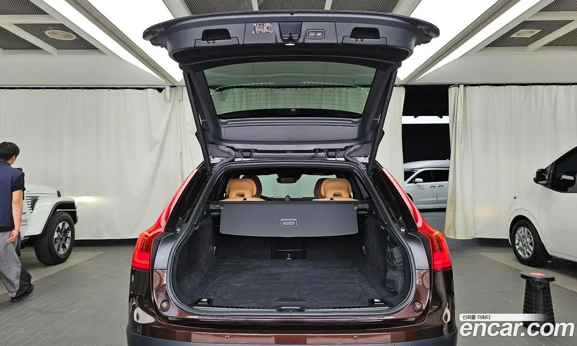 Volvo V90 2019 2.0 автомат (гидро), фото 26