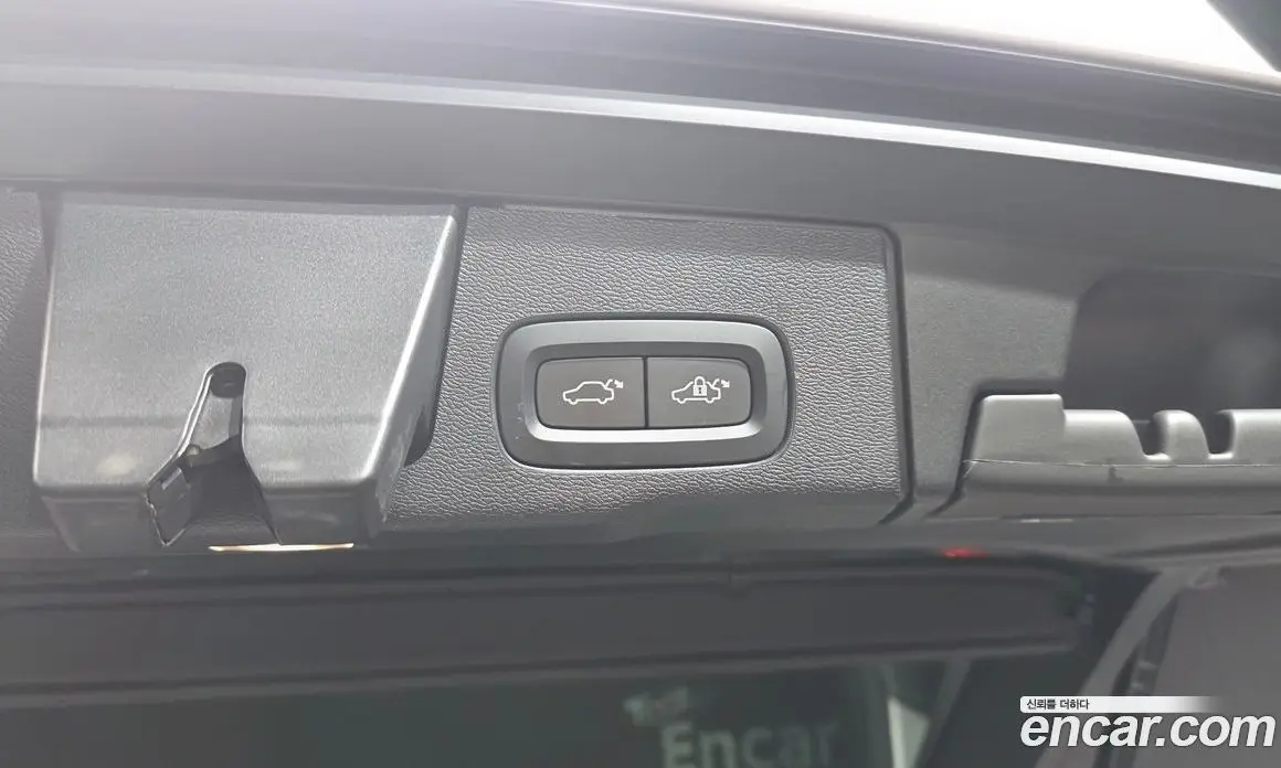 Volvo XC60 2018 2.0 автомат (гидро), фото 33