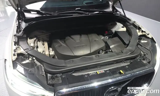 Volvo XC60 2018 2.0 автомат (гидро), миниатюра 6